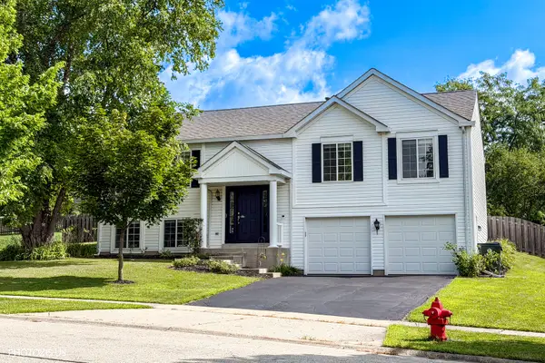 235 Aberdeen Drive, Algonquin, IL 60102