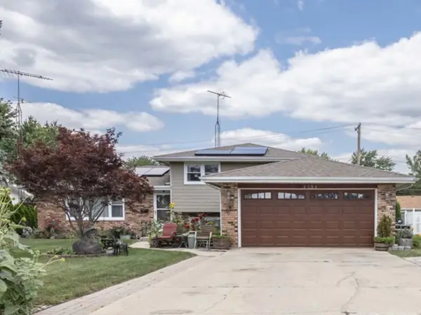 2105 Glenwood Avenue, Joliet, IL 60435