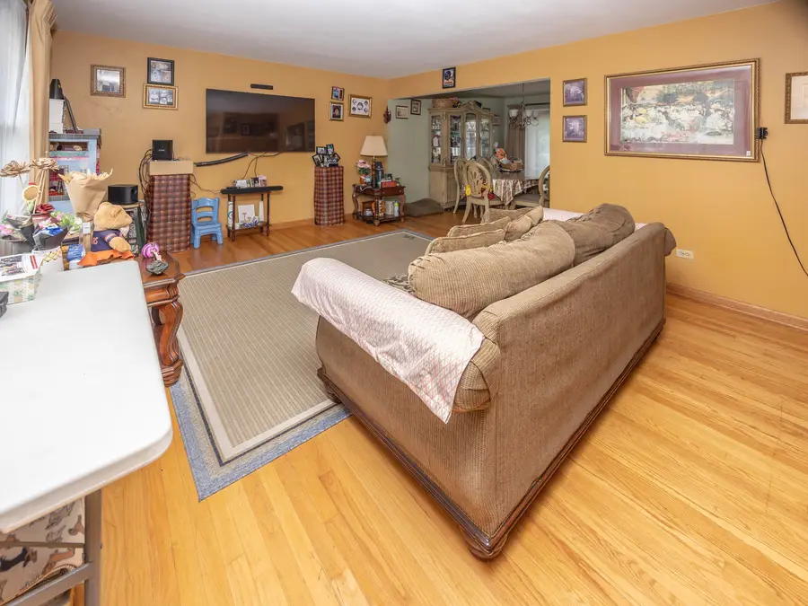 2105 Glenwood Avenue, Joliet, IL 60435 - #2
