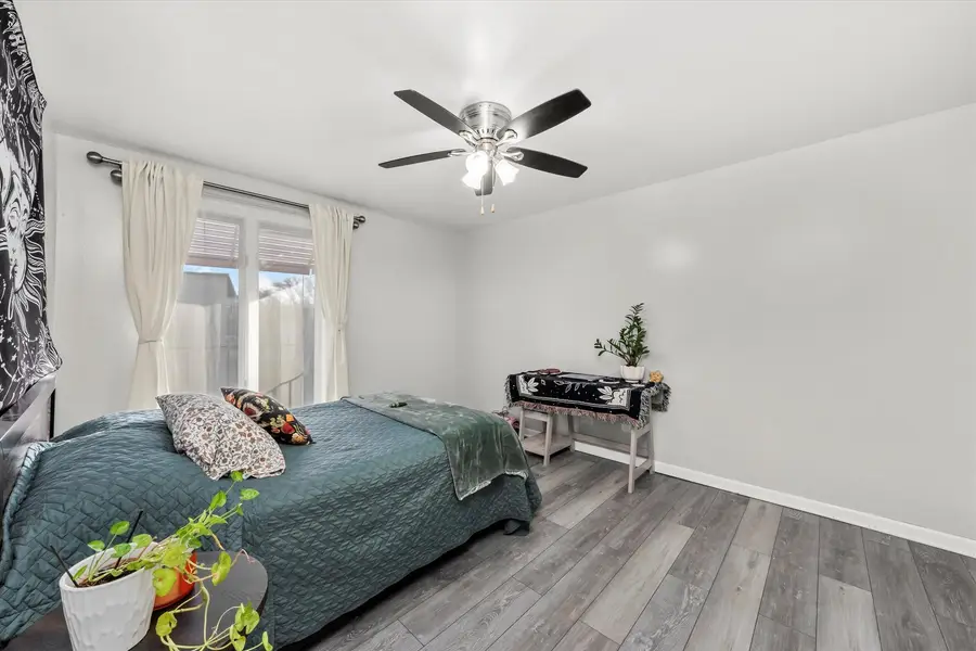 9812 S Karlov Avenue #4D, Oak Lawn, IL 60453 - #3