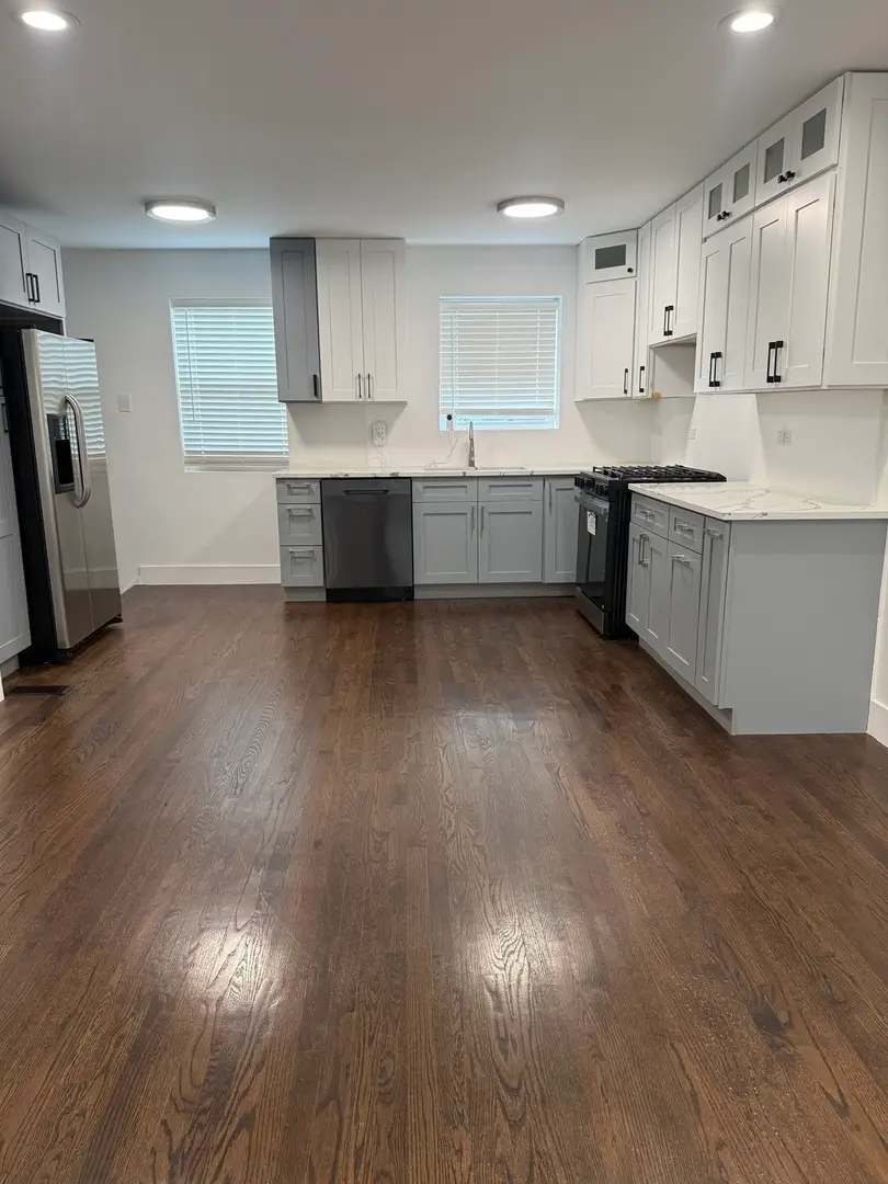 8057 S Saint Louis Avenue, Chicago, IL 60652 - #3