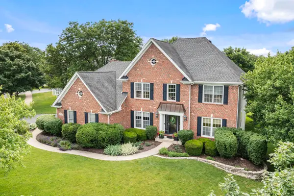 158 Derby Glen Drive, Glen Ellyn, IL 60137