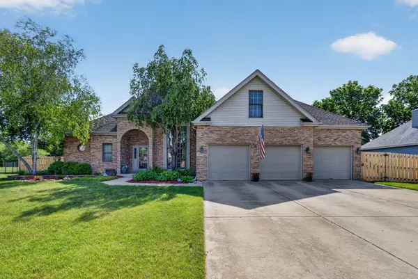 24453 S Blackhawk Drive, Channahon, IL 60410