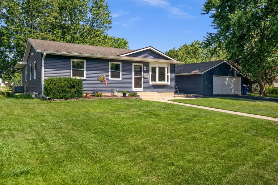 1530 Sunrise Drive, Dekalb, IL 60115 - #3