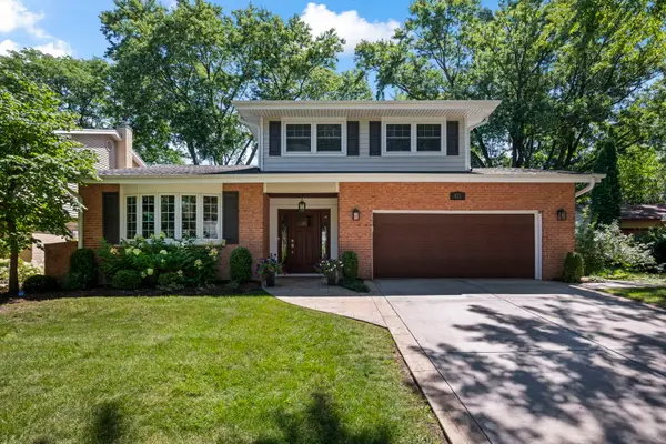 811 S Roosevelt Avenue, Arlington Heights, IL 60005