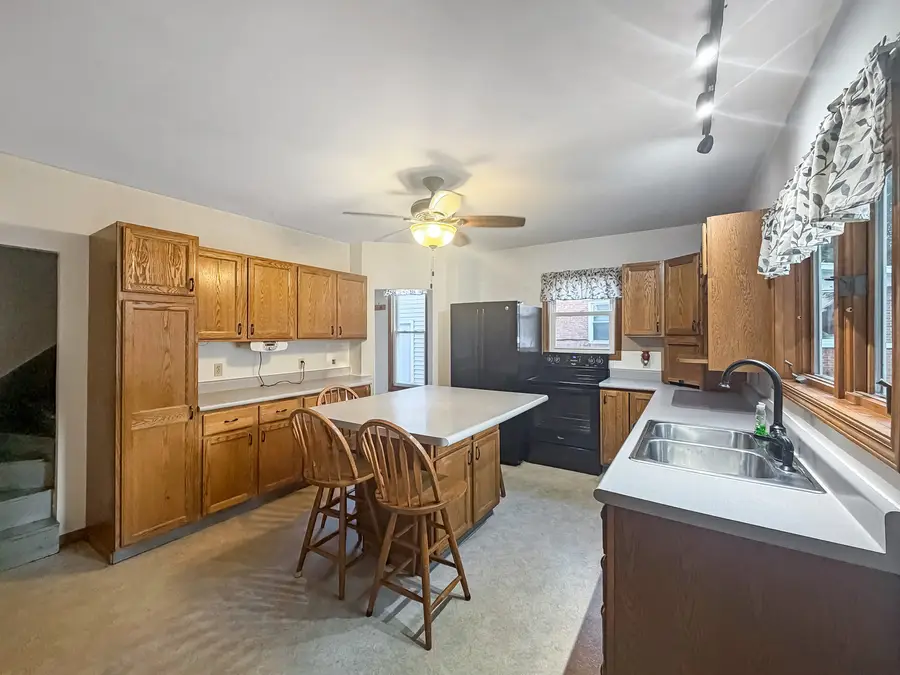105 W High Street, Orangeville, IL 61060 - #3