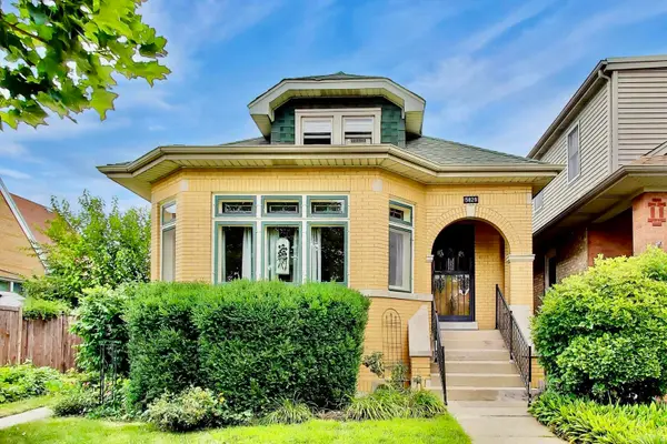 5829 N Mobile Avenue, Chicago, IL 60646