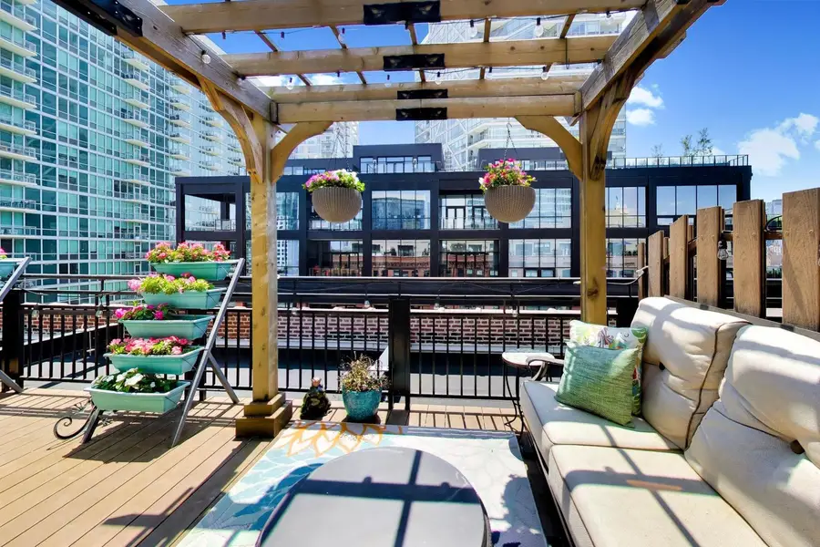 520 W Huron Street #614, Chicago, IL 60654 - #2