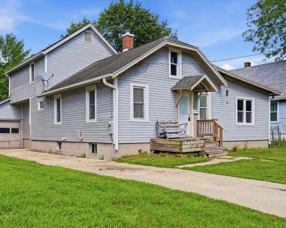 704 12th Avenue, Sterling, IL 61081 - #1