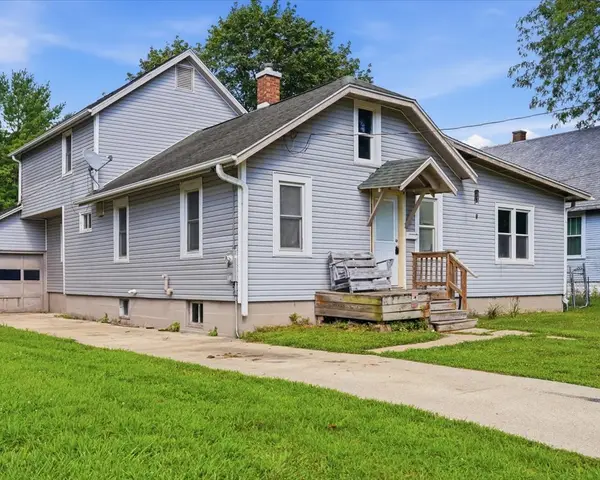 704 12th Avenue, Sterling, IL 61081