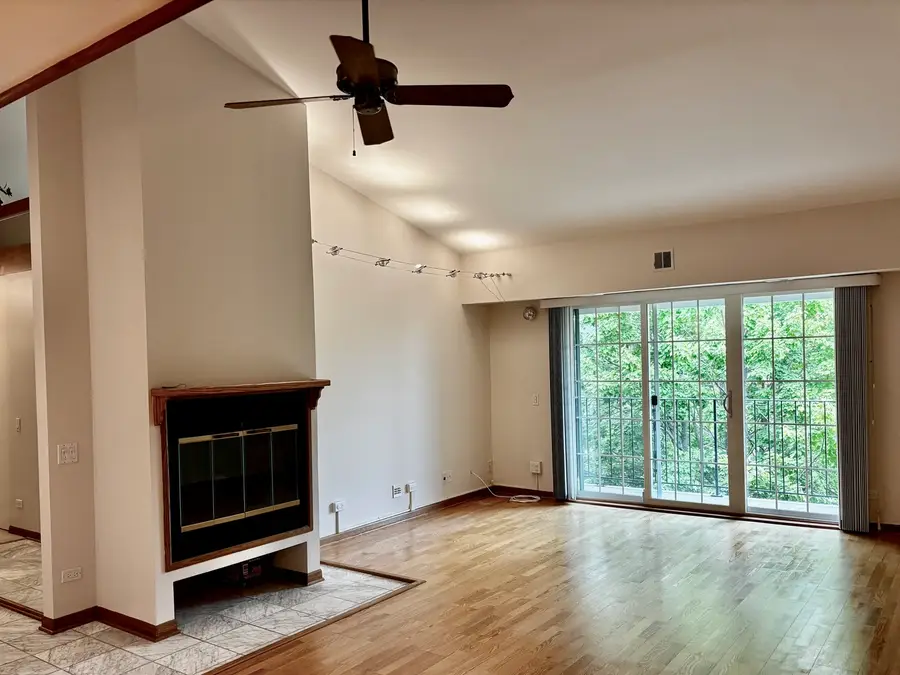 540 Biesterfield Road #303, Elk Grove Village, IL 60007 - #2