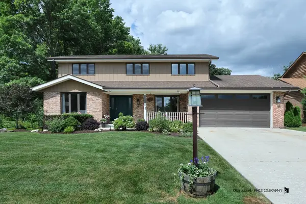 14826 Ridgewood Drive, Oak Forest, IL 60452