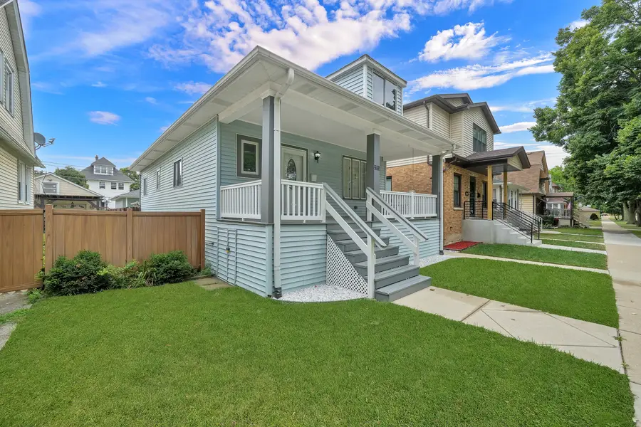 2715 S 61st Avenue S, Cicero, IL 60804 - #3