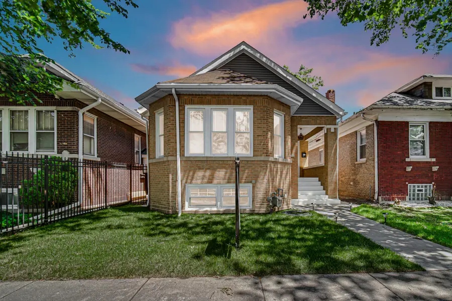 6341 N Campbell Avenue, Chicago, IL 60659 - #2
