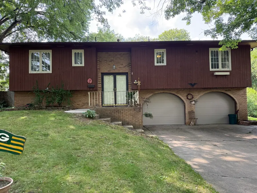 28 Crestview Drive, Geneseo, IL 61254 - #3