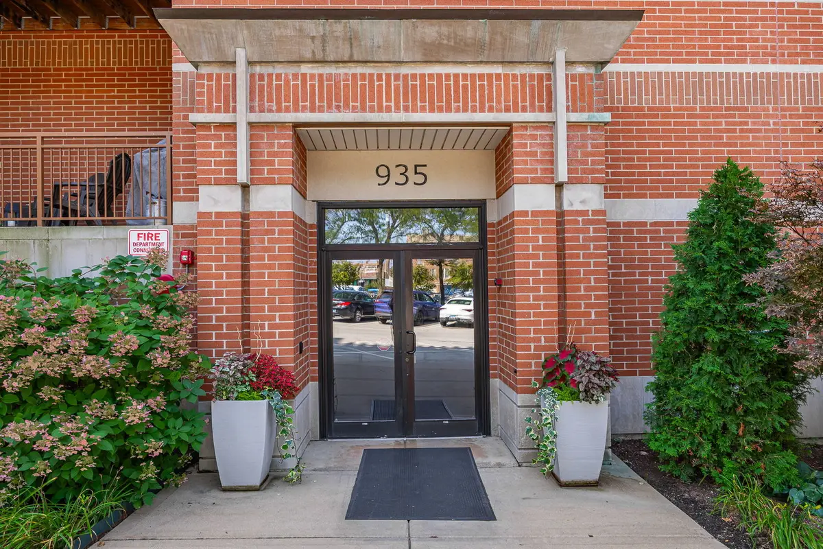 935 Burlington Avenue #309, Downers Grove, IL 60515 - #1