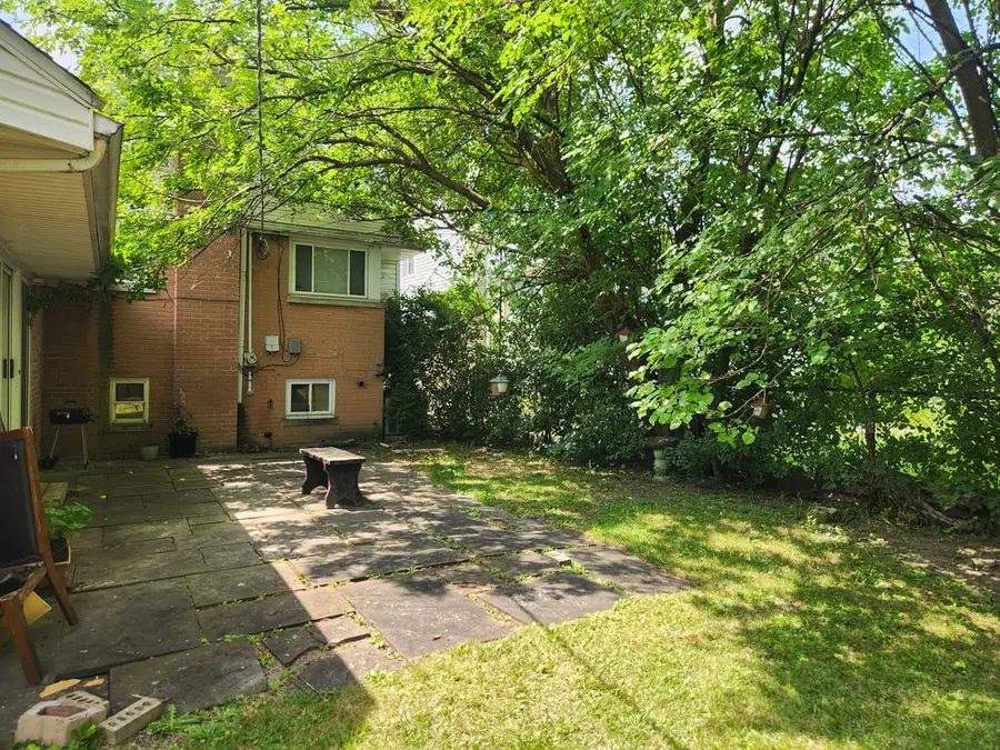 6647 N Lawndale Avenue, Lincolnwood, IL 60712 - #2