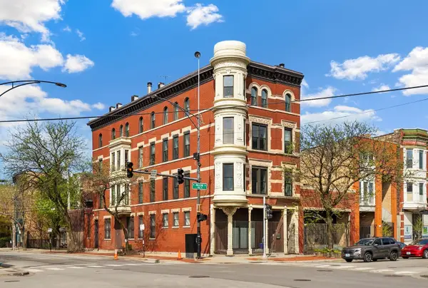 958 W Willow Street #4, Chicago, IL 60614