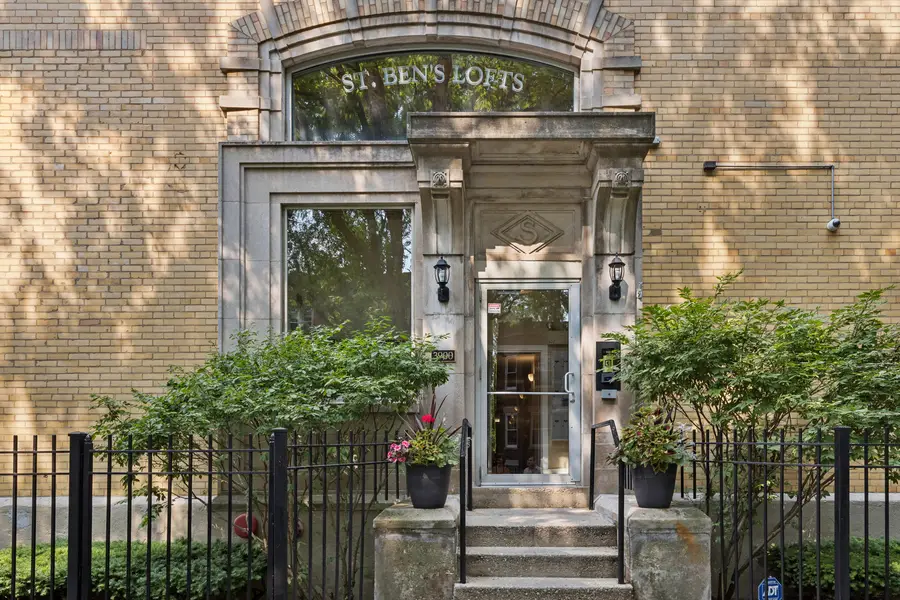 3900 N Claremont Avenue #205, Chicago, IL 60618 - #2