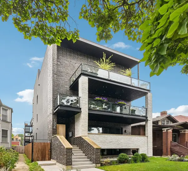 1334 W Rosedale Avenue #3, Chicago, IL 60660