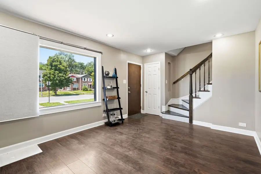 9631 S Jeffery Avenue, Chicago, IL 60617 - #2