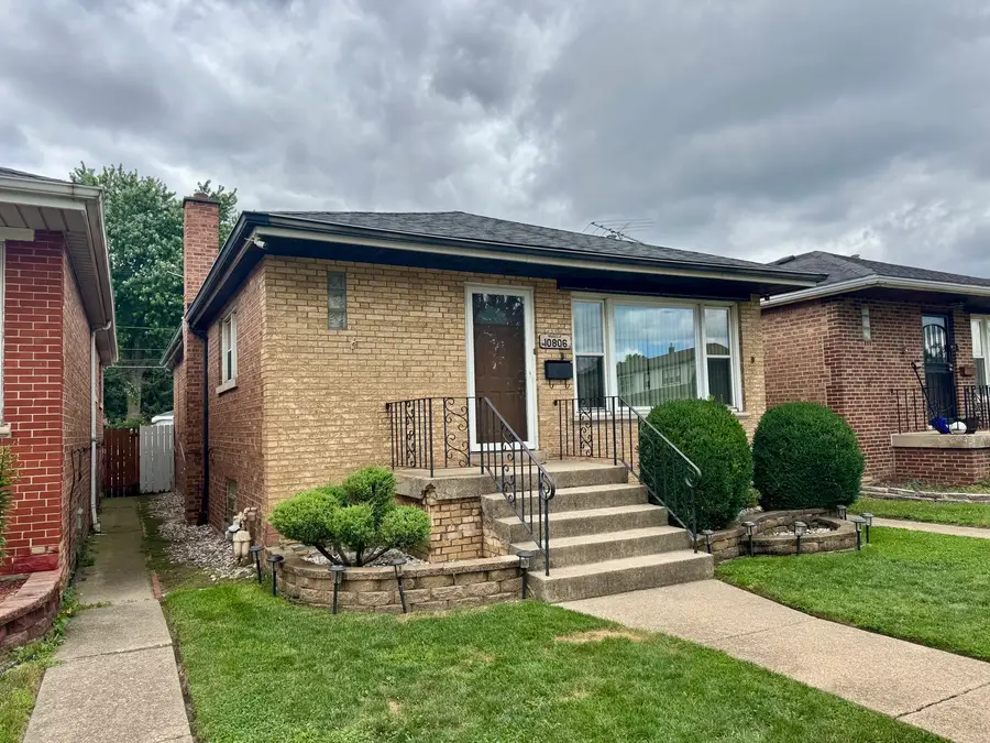 10806 S Avenue O, Chicago, IL 60617 - #2