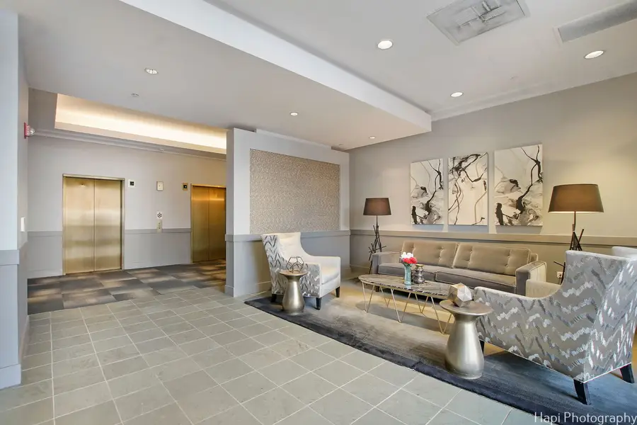 77 S Evergreen Avenue #206, Arlington Heights, IL 60005 - #3