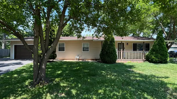 17 Crestview Terrace, Buffalo Grove, IL 60089