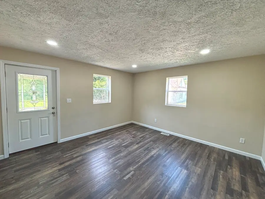 1102 E Church Street, Salem, IL 62881 - #3