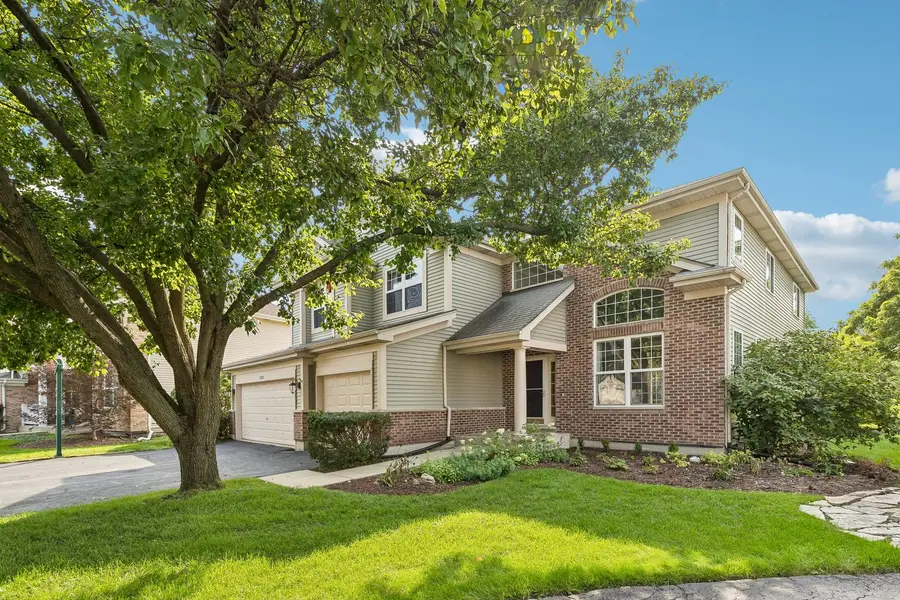 2570 N Jade Avenue, Arlington Heights, IL 60004 - #3