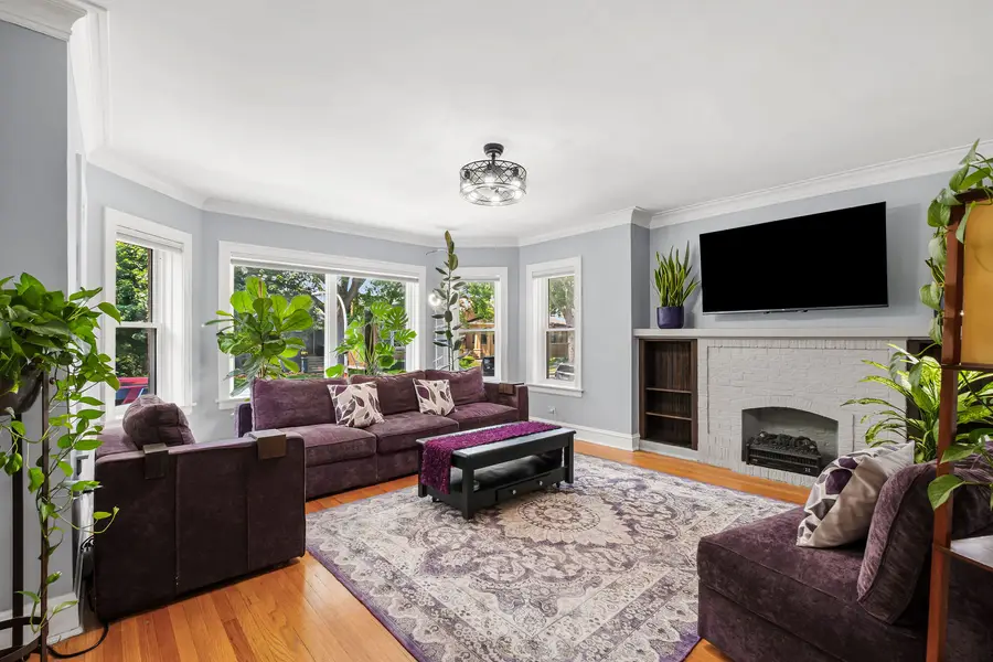 6141 N Maplewood Avenue, Chicago, IL 60659 - #3