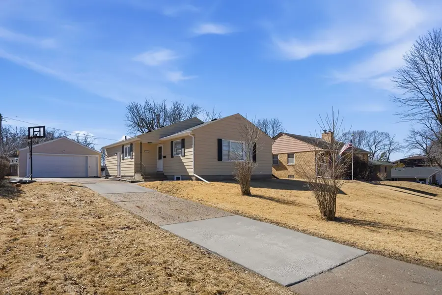 2550 26th Street, Rock Island, IL 61201 - #2