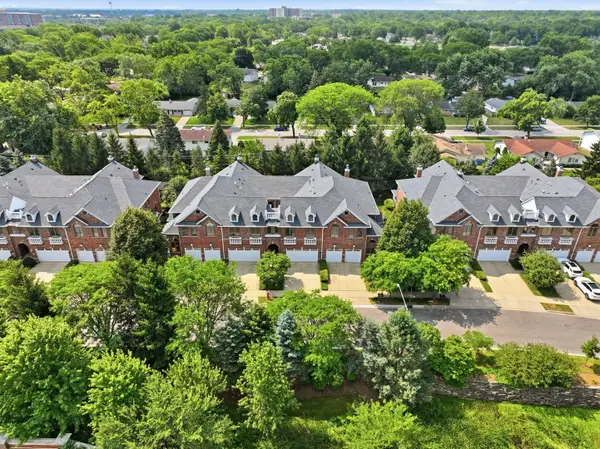 299 Arbor Glen Boulevard, Schaumburg, IL 60195