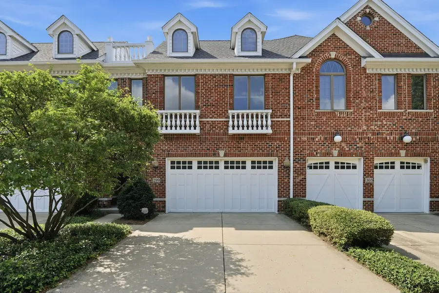 299 Arbor Glen Boulevard, Schaumburg, IL 60195 - #2