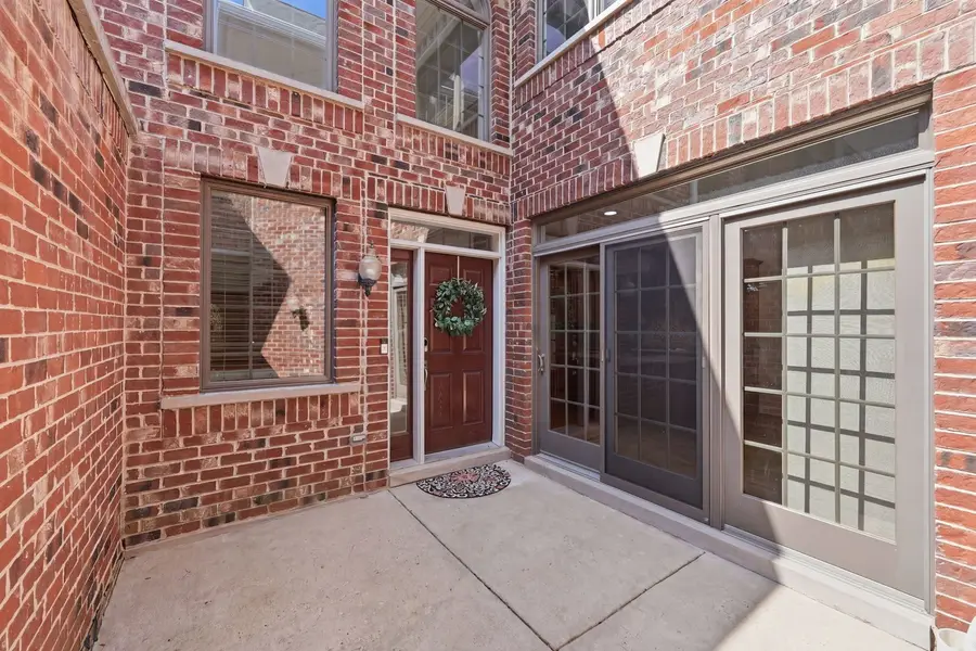299 Arbor Glen Boulevard, Schaumburg, IL 60195 - #3