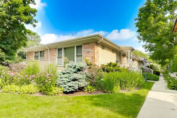 1907 Grant Street #A, Evanston, IL 60201