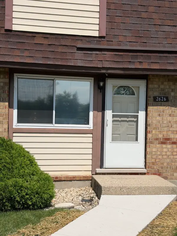 2626 Woodview Court #2626, Waukegan, IL 60087