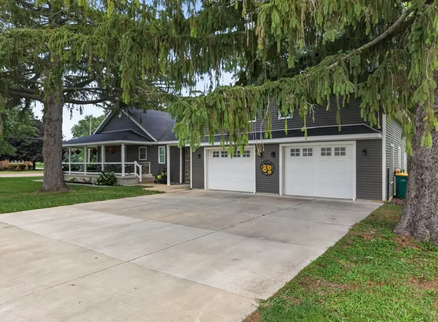 707 S Otter Creek Road, Streator, IL 61364 - #3