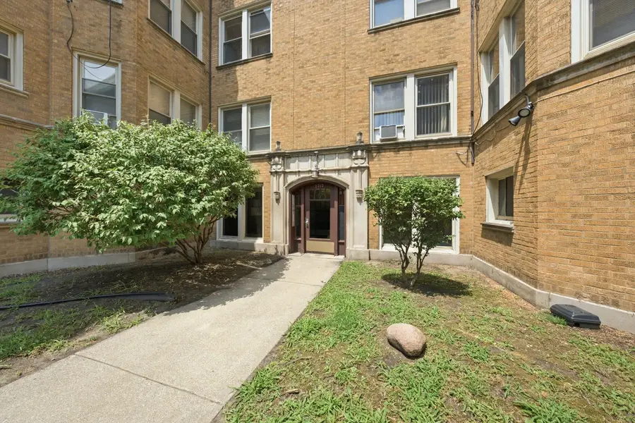 2212 E 70th Street #1B, Chicago, IL 60649 - #2