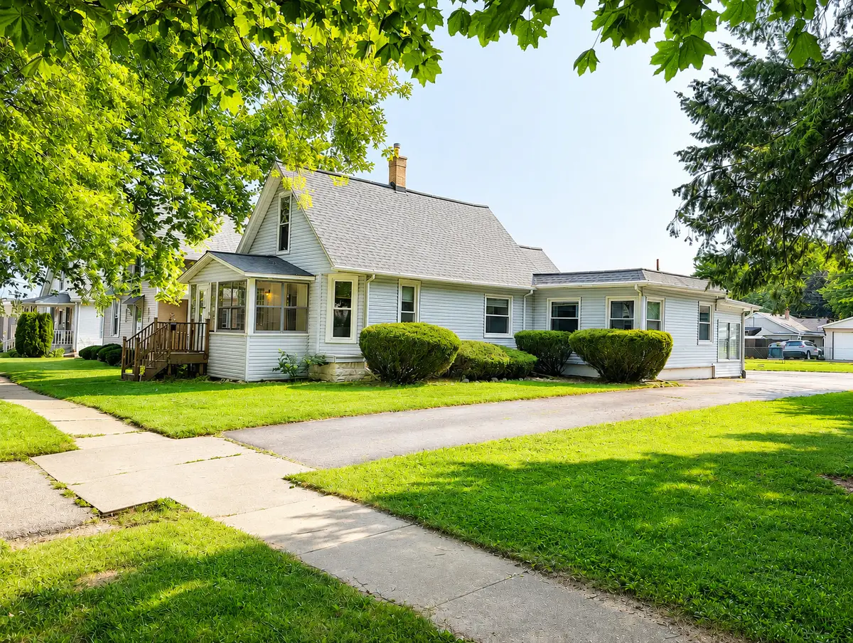 218 N Hadsall Street, Genoa, IL 60135 - #1