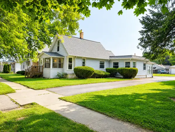 218 N Hadsall Street, Genoa, IL 60135