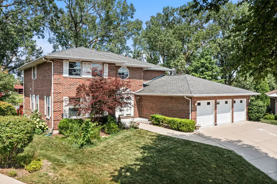 887 N Dovington Court, Hoffman Estates, IL 60169 - #2