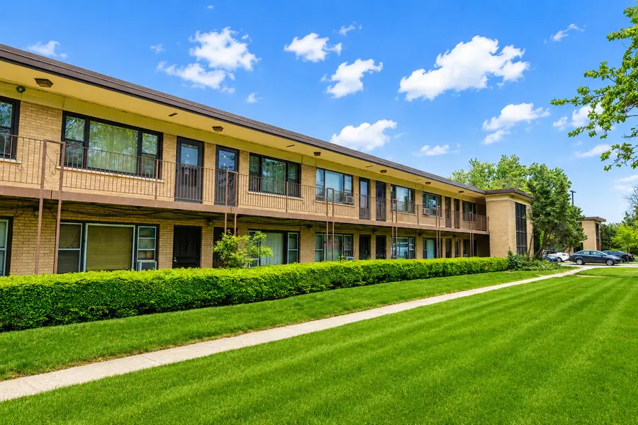 39 King Arthur Court #15, Northlake, IL 60164 - #2