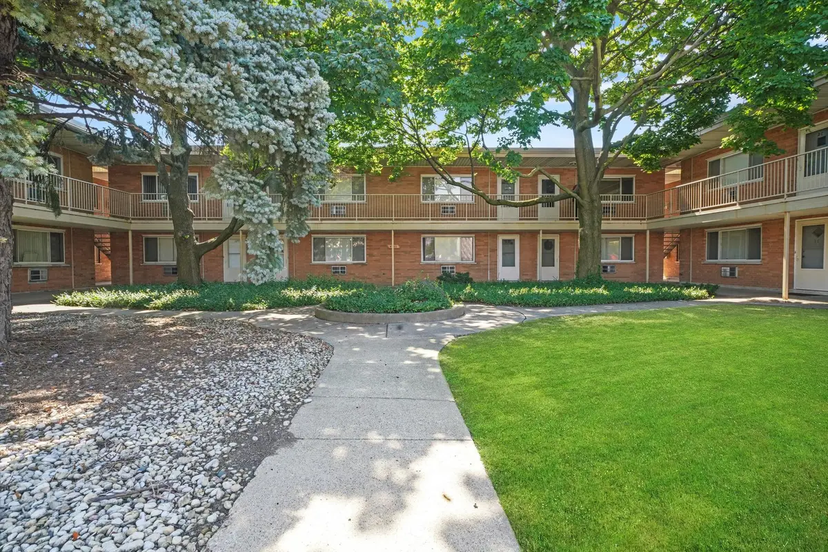 4211 W 95th Street #2D, Oak Lawn, IL 60453 - #1