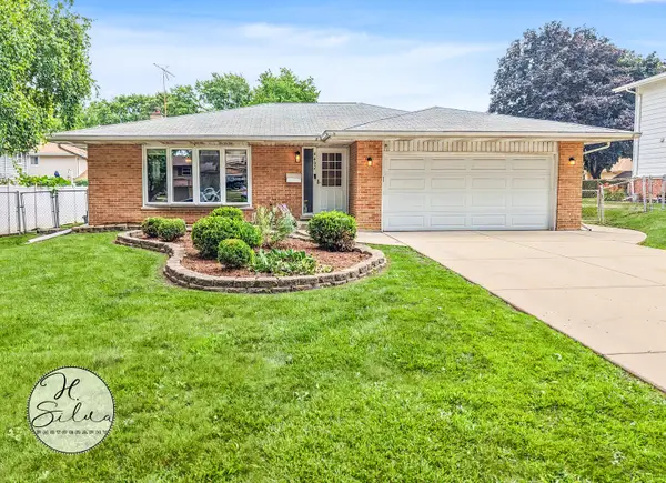 4402 Sycamore Lane, Rolling Meadows, IL 60008