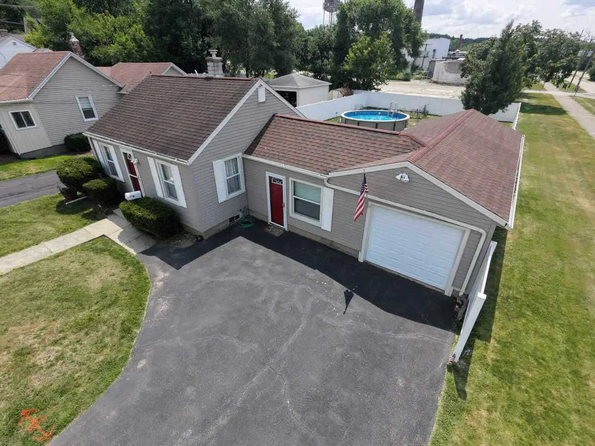 304 Johnson Street, East Dundee, IL 60118 - #1