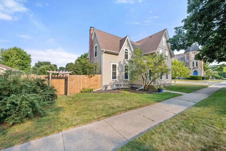230 Somonauk Street, Sycamore, IL 60178 - #3