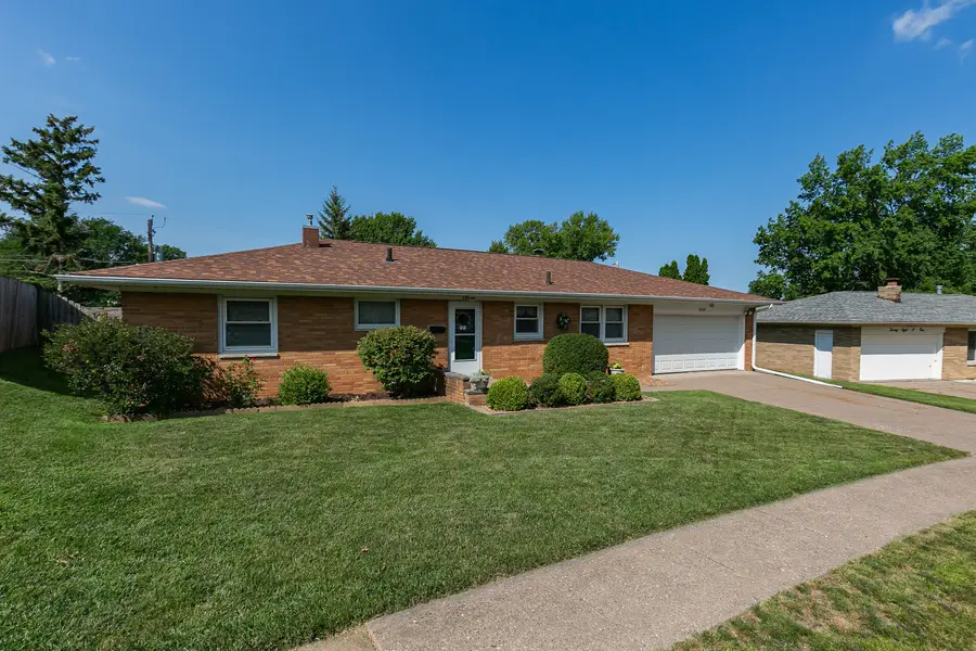 2229 W Hayes Street, Davenport, IA 52804 - #2