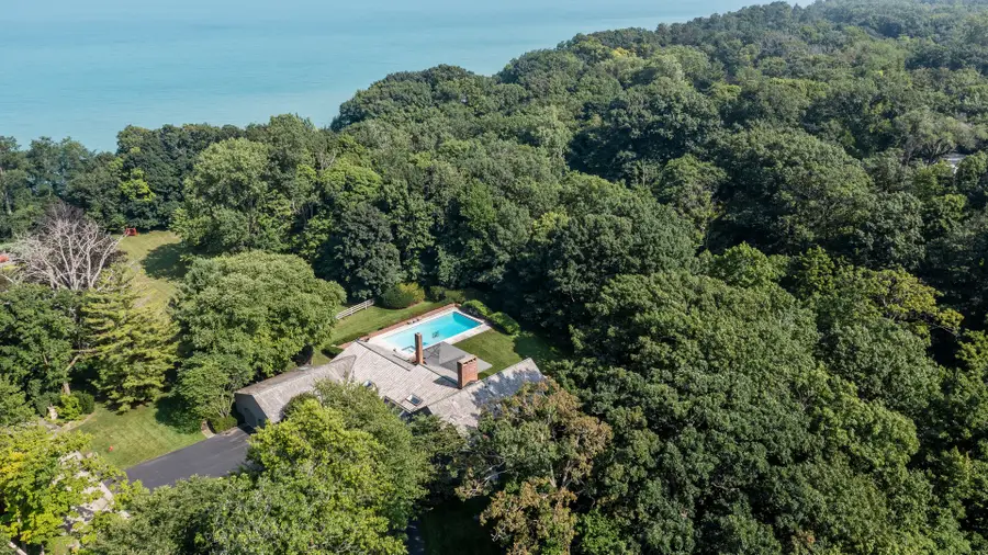 107 N Mayflower Road, Lake Forest, IL 60045 - #2