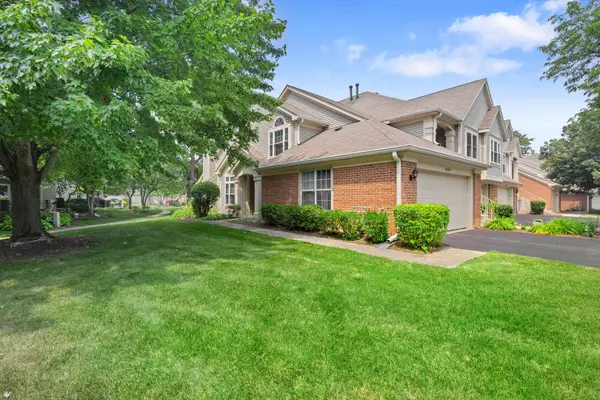 30W024 Cedar Court #024, Warrenville, IL 60555